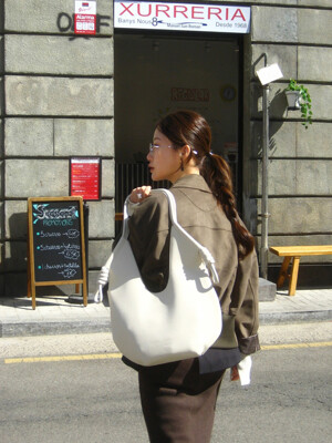 [단독]Arco Hobo Bag Palestone 아르코 호보백 페일스톤