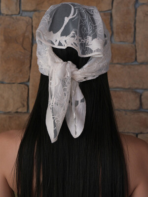 Flow Line Rhombus Scarf