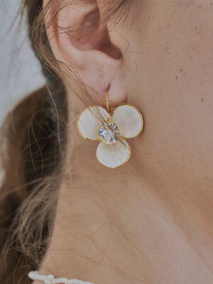 nude flower earring