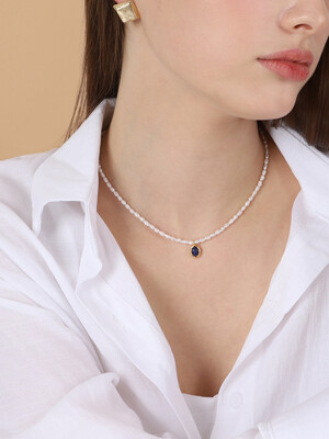 Oval Stone Pearl Necklace