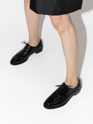 Proja Lace-up Oxford Loafers in Black Patent