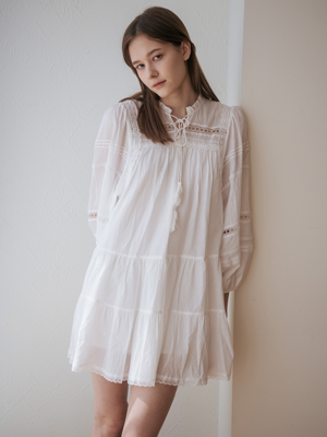 WED_Pure white lace dress