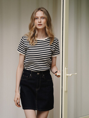 Stripe Round T-shirt - Navy