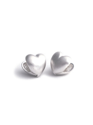 Volume heart earring