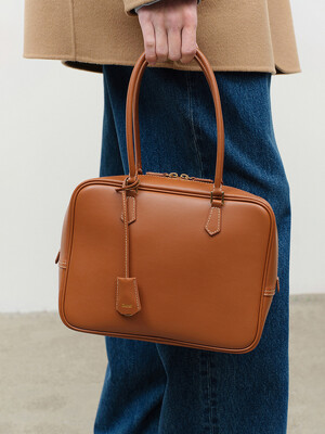 CLASSIC 28 LEATHER BAG TAN_M_UDBA4F201CM