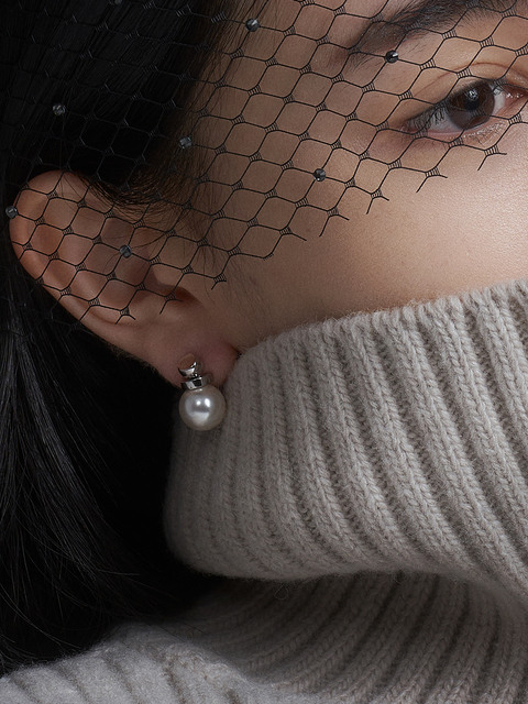 주얼리 - 아미디블룸 (amidibloom) - moon Pearl earrings - 10mm (2color)