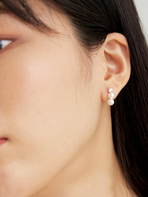 Romi Pearl Earring
