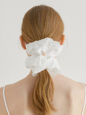 lace frill logo pendant scrunchie (H012_white)