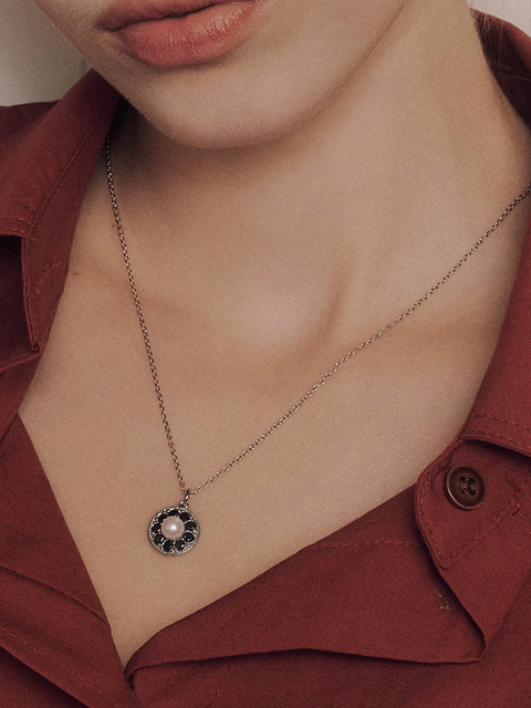 주얼리 - 데누 (Denu) - Brilliant Flower Necklace [Black]