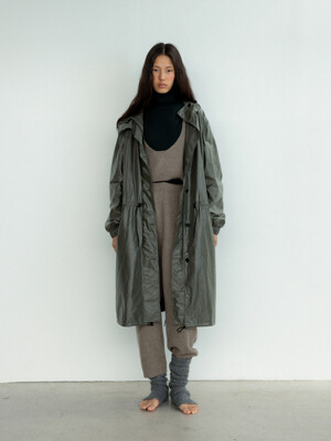 Glossy hooded coat (khaki)