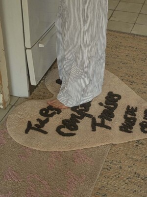 Heart Shaped Rug (Ivory)