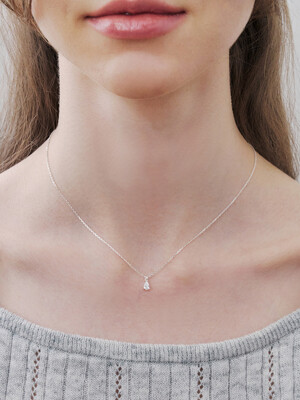 petit dew cubic necklace