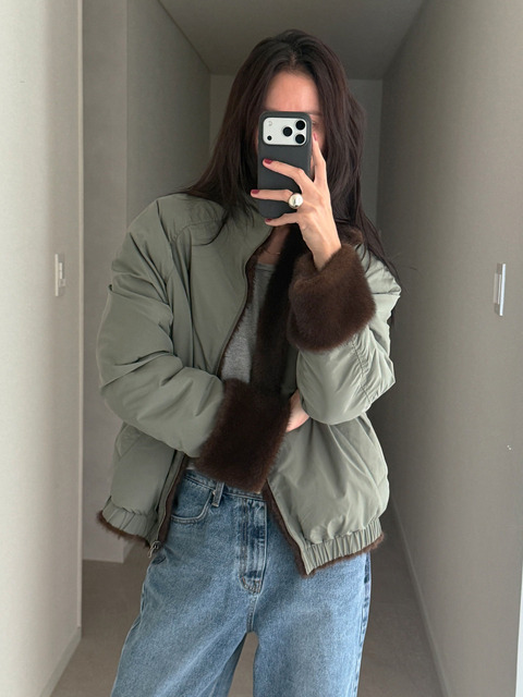 망고매니플리즈 LUNE FUR REVERSIBLE BOMBER_ASH KHAKI