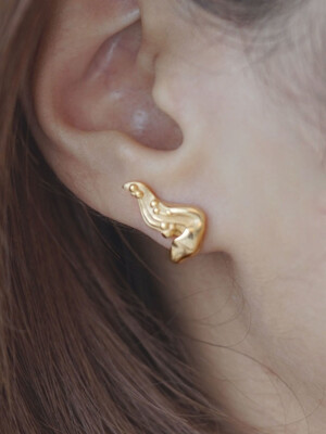 Wave of Waves Earring 02