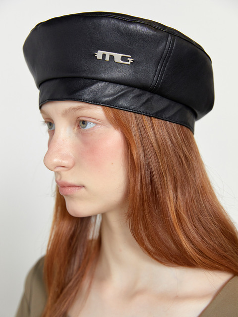 모자 - 마리떼프랑소와저버 (Marithe Francois Girbaud) - METALLIC MG LOGO LEATHER BERET black