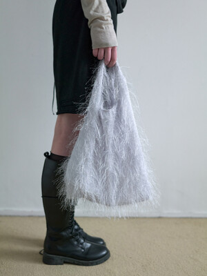 HAIRY FABRIC TOTE BAG IN SILVER