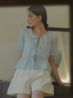 Front ribbon point blouse_Sky blue
