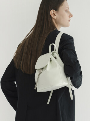 TIWI CHAIN DRAWSTRING leather backpack 2 color
