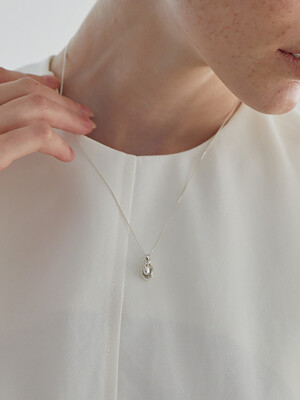01-23 pebble (Necklace)