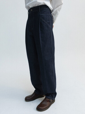 double pocket tuck denim