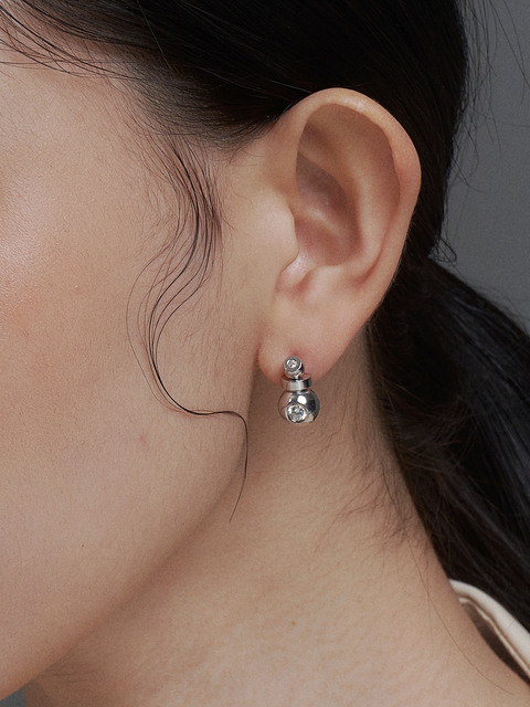 주얼리 - 아미디블룸 (amidibloom) - moon Double C earrings (2color)