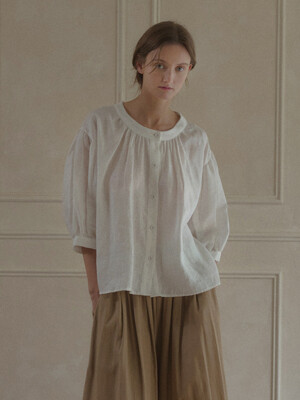 Daily linen blouse