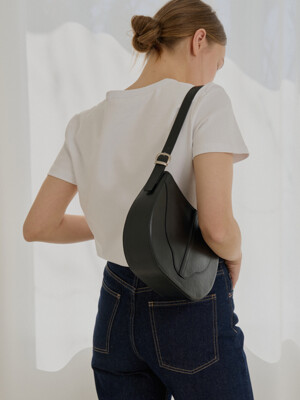 [단독] Carve hobo bag / Black-Silver