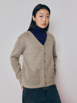 [Women] Brushed Alpaca V-Neck Cardigan (Beige)