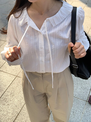 Sweet ribbon round cotton blouse_Ivory
