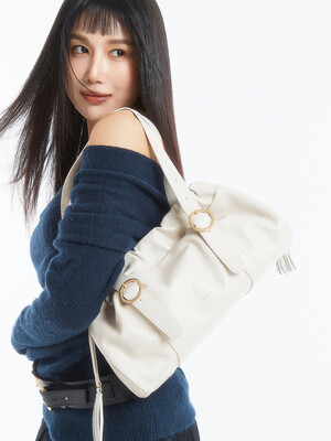 TASSEL SHIRRING SHOULDER BAG, CREAM