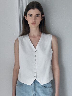 button vest_ivory