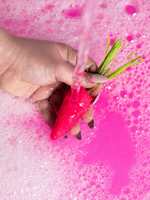 바디케어 - 러쉬 (LUSH) - 베이비 레인보우 캐롯 핑크 40g - 리유저블 버블 바/입욕제