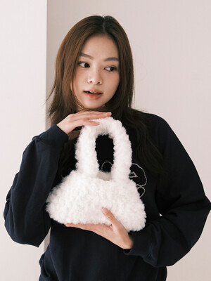 Rectangle furry bag_white