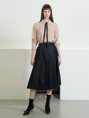 Side accordian unbalanced pleats skirt - black