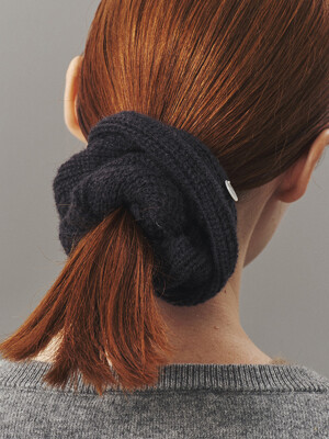 [단독]WOOL KNIT SCRUNCH_CHARCOAL