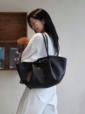 [류이서 PICK] [2차리오더] Blooming Shopper Bag Black 블루밍 쇼퍼백 블랙
