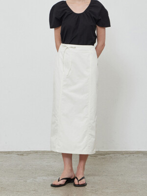 BELTED LONG SKIRT - CREAM