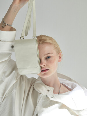 CREAM leather strap bag(LA002)