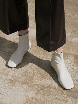 NEW ELVA low ankle boots - 2color 2cm 스퀘어 스판 앵클 플랫부츠