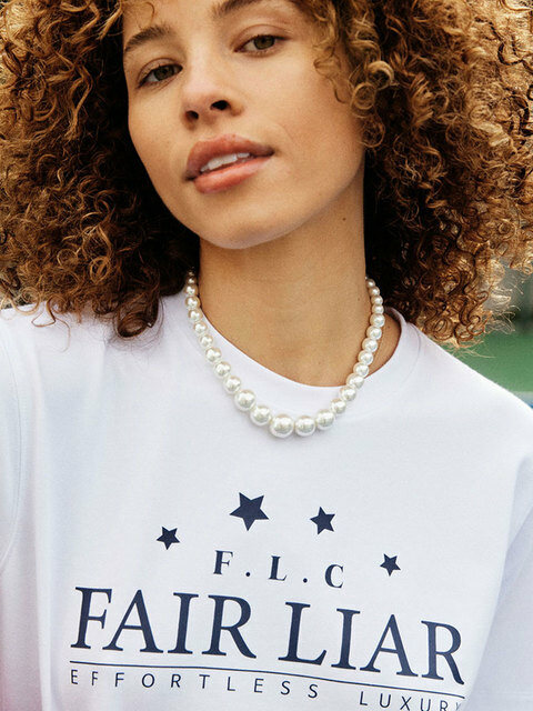 애슬레저 - 페어라이어 클럽 (FAIRLIAR CLUB) - Star Cropped T-Shirt_WHITE