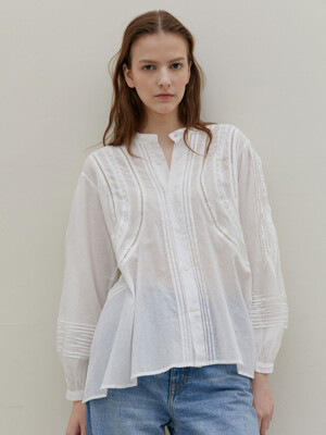 Serre Pintuck Blouse_ Ivory