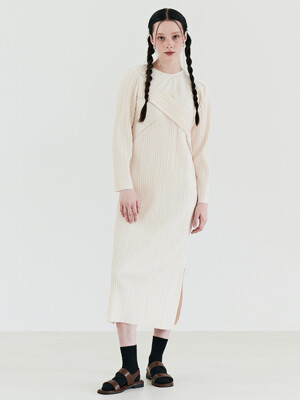 MET Minimal Pleats Dress Ivory