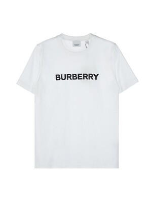 버버리 여성 로고 프린트 코튼 티셔츠 8056724 W MARGOT BRN A1464