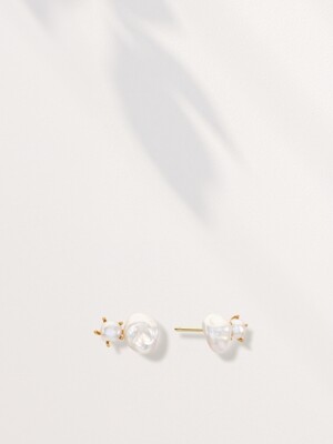 PS154 Dew Drop Natural Water Pearl Earrings