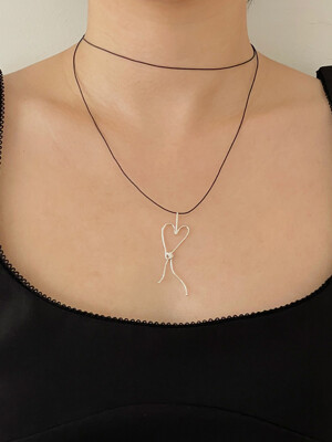 line heart string necklace
