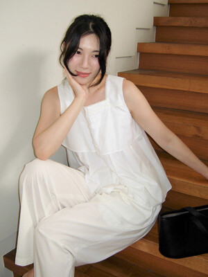 Ruffle Sleeveless Blouse_2color
