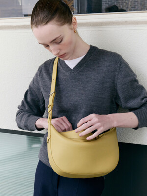 Elise Hobo Bag Small Butter Beige