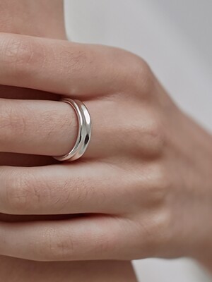 Hollow line ring