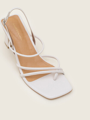 SS22 String Sandal Heel Cream