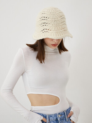 [리퍼브] Cutout Turtle Neck T-shirt (White)
